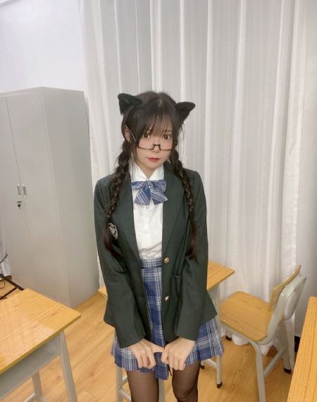 李庚希